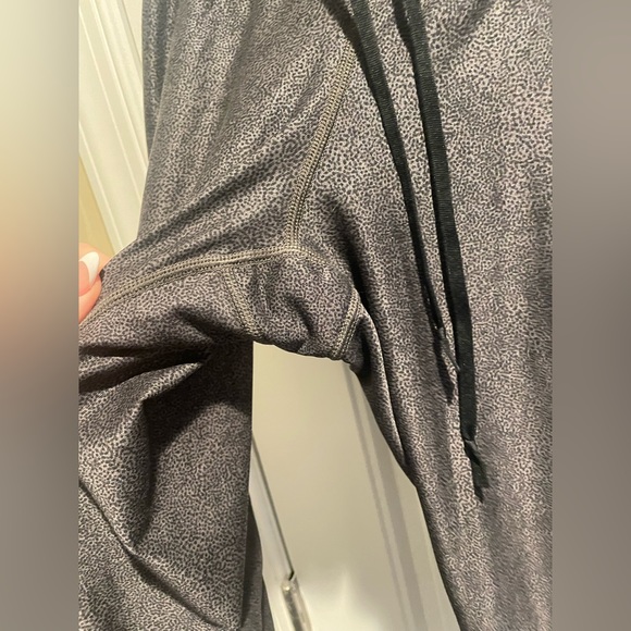 NIKE Dri-Fit Relay Capri Leggings - Picture 5 of 6